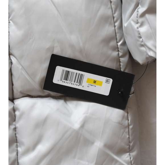 KENNETH COLE NEW YORK NWT SILVER SOFT CIRE FUNNEL NECK PUFFER COAT. SIZE M - Picture 10 of 13